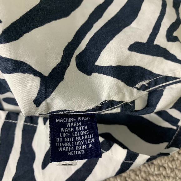 Chaps Womens Shirt Size Medium White Black Zebra Print Button Up Long Sleeves - Picture 9 of 10